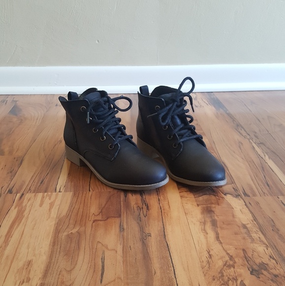 Steve Madden Shoes - 🎉Host Pick🎉 Steve Madden Ankle Boots
